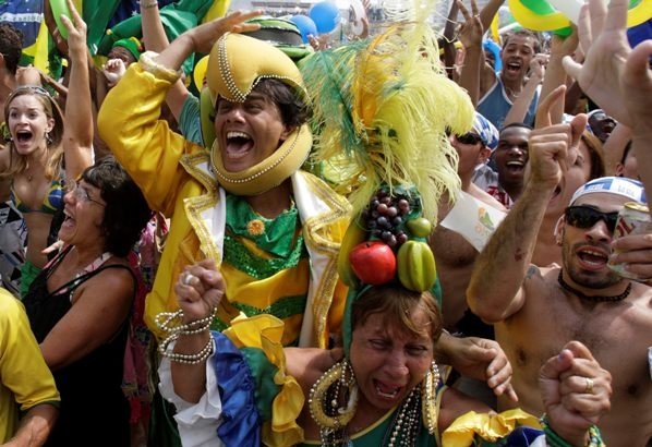 Луди празненства завладяха Бразилия след избора на Рио де Жанейро1