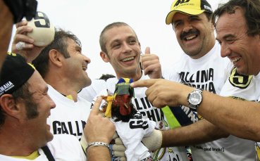Валентино Роси отново шампион в MotoGP