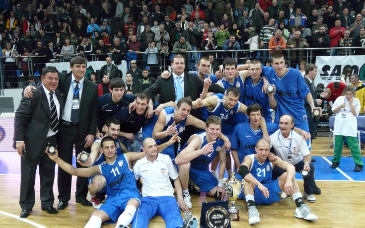 Рилски спортист с купата на Балканската лига