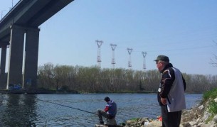 Млада жена се самоуби от най-високата точка на Аспаруховия мост във Варна