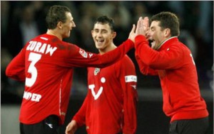 Янков вкарва при победа на Хановер