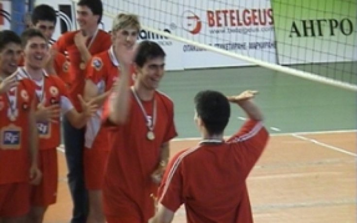 Александър Попов недоволен от съдийството