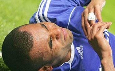 Моуриньо обяви терена на Челси за враг на футболистите