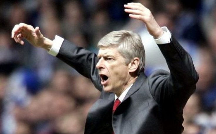 Венгер критикуван от треньорите в Англия