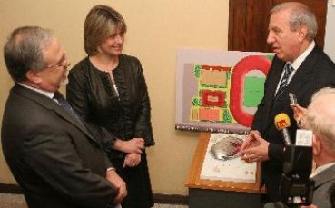 Лечева: Даваме базите си срещу инвестиции