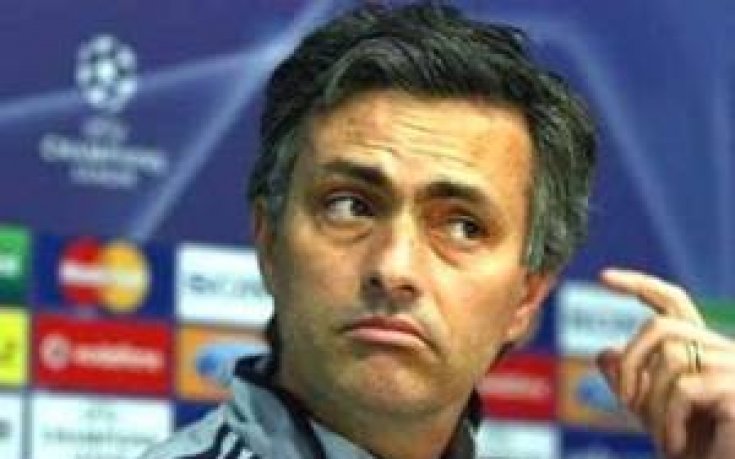 Моуриньо: Фъргюсън мисли хората за глупаци