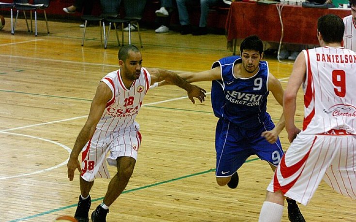 Левски изпусна нещастно третото място