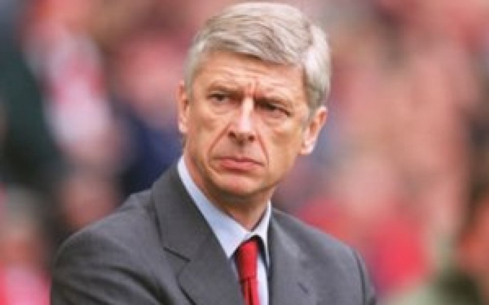 Венгер остава, твърди президентът на Арсенал