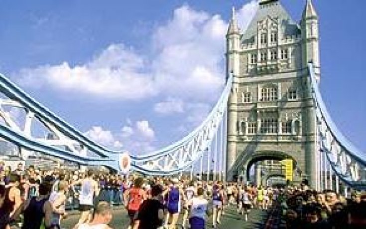 Участник в лондонския маратон почина след финала