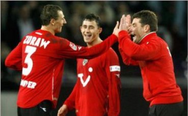 Янков в Хановер до 2011, сравняват го с Кака