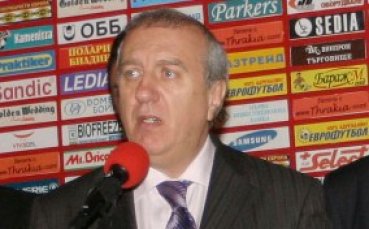 Александър Томов