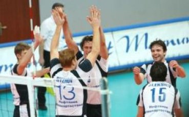 Гибона урежда Алексиев в Милано