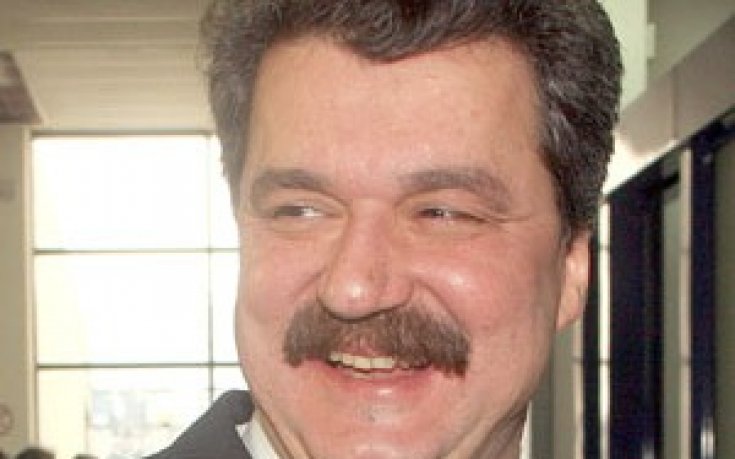 Батков: Недопустимо е полицията да бие български деца
