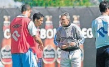 Стоичков най-накрая с победа, съдията помогна на Селта