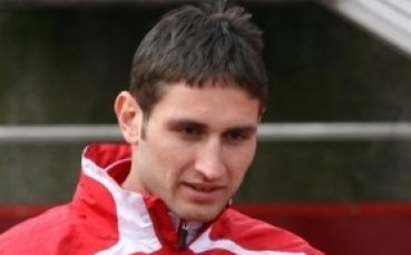 Александър Тунчев запазва капитанската лента