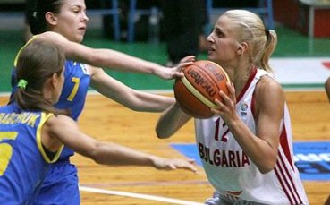 Първа победа за българските момичета