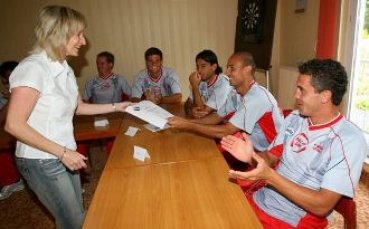 Българите в Енерги на тест по немски, изпускат шоколади