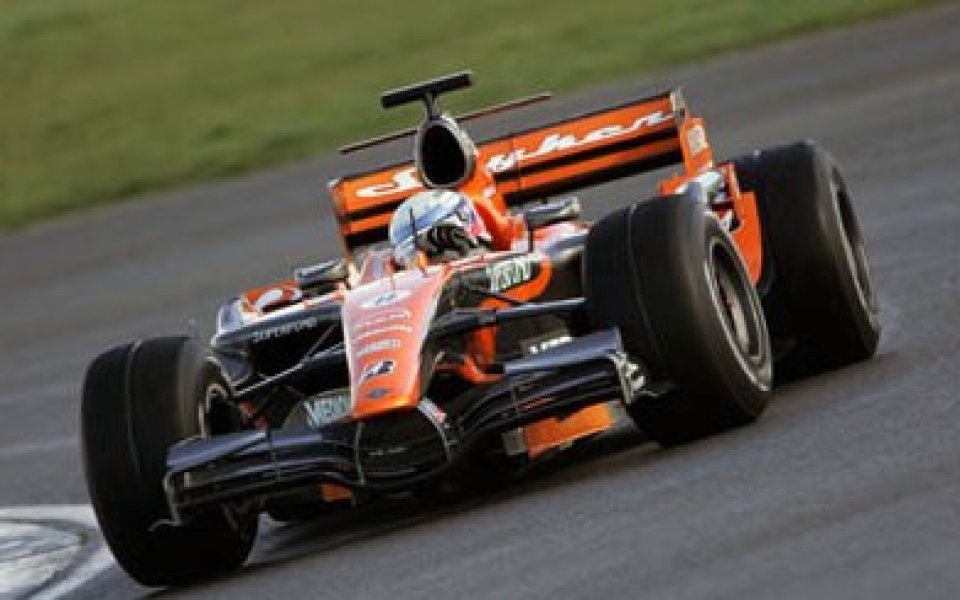 Японец ще кара за Спайкър до края на сезона във Ф1