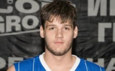 Деян Иванов