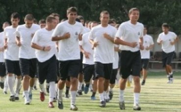 Славист подписва с Рединг