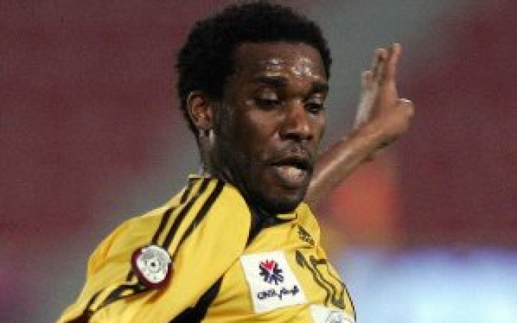 Джей-Джей Окоча готов да вземе скалпа на Челси