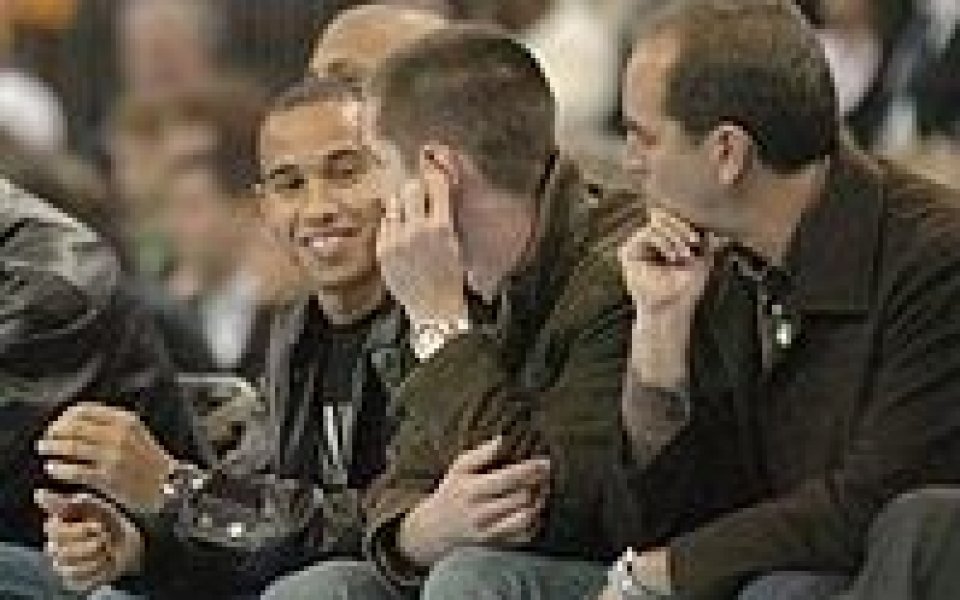 Дрогба и Хамилтън гледат баскетбол в Лондон