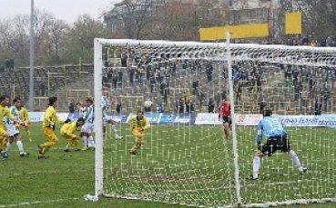 Тенев с първа победа начело на Ботев