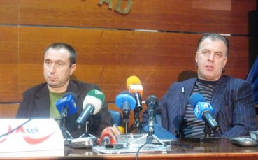 Стоилов и Сираков остават, Левски стартира План 2009