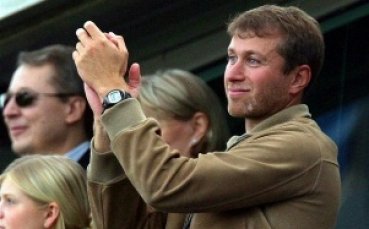 В Испания: Роман иска Рийкард и Роналдиньо