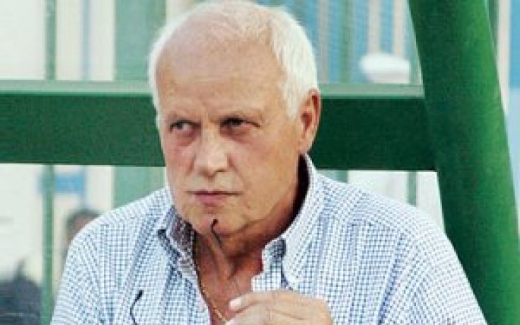Селекционерът на Камерун бесен от условията в хотела