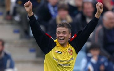 Д’Алесандро продаден наполовина