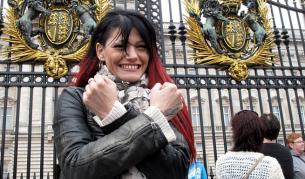 Овации за Жана в лондонски магазин