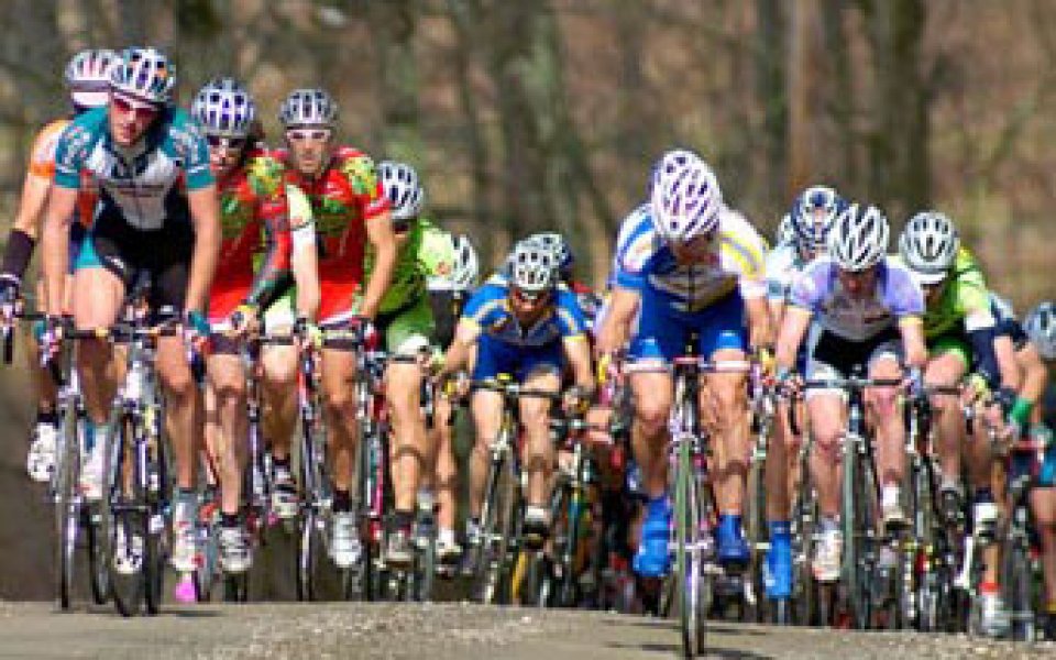 Посланик подкрепя наши колоездачи в Дания