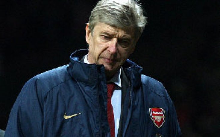 Венгер обвини терена за разгорма на Олд Трафорд