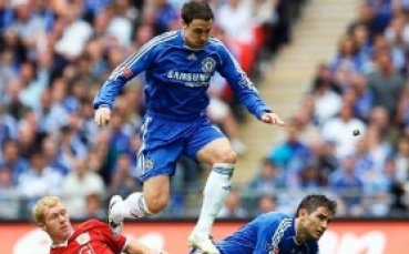 Уест Хем иска двама от Челси за 10 милиона