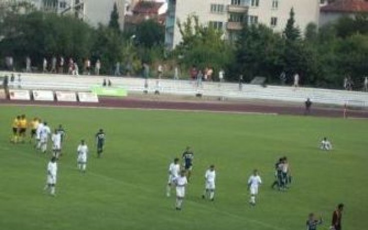 Политехника Галац надигра и Беласица в Албена