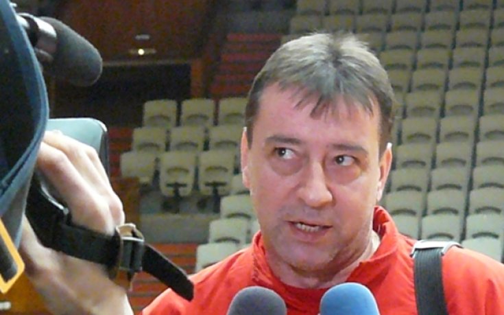 ЛукОйл за 11-ти път отбор на месеца, Лукаич – номер 1 при треньорите