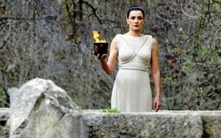 Демонстранти опитваха да саботират запалването на олимпийския огън