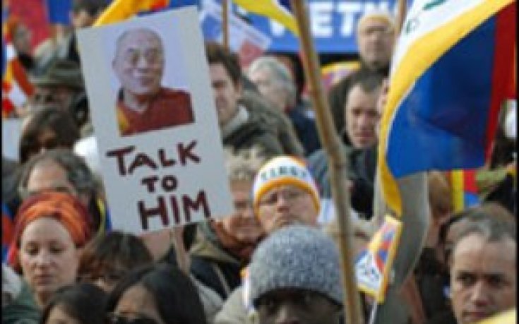 Два пъти гасят Огъня в Париж