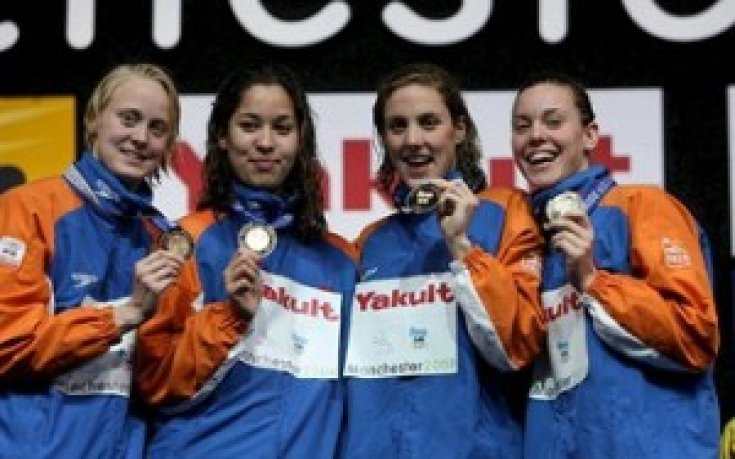 Холандската щафета с нов световен рекорд на 4 по 200 свободен стил