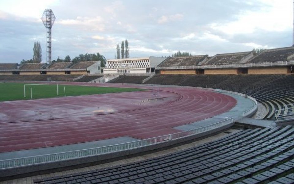 Търев взе стадион „Пловдив” на концесия под условие
