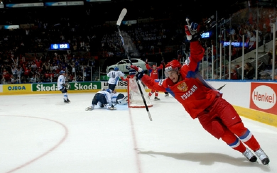 Русия е първият финалист на Световното по хокей