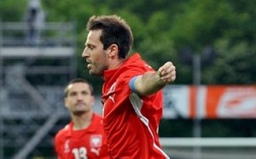 Треньорът на Полша се раздели с трима преди Евро'08
