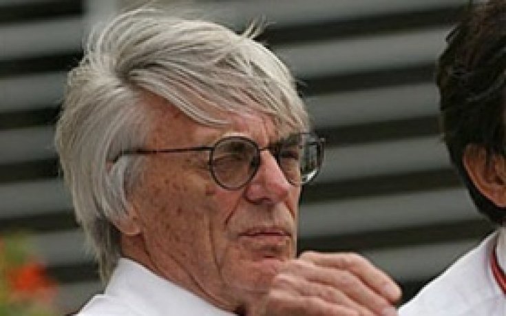 Екълстоун към Моузли: Подай оставка