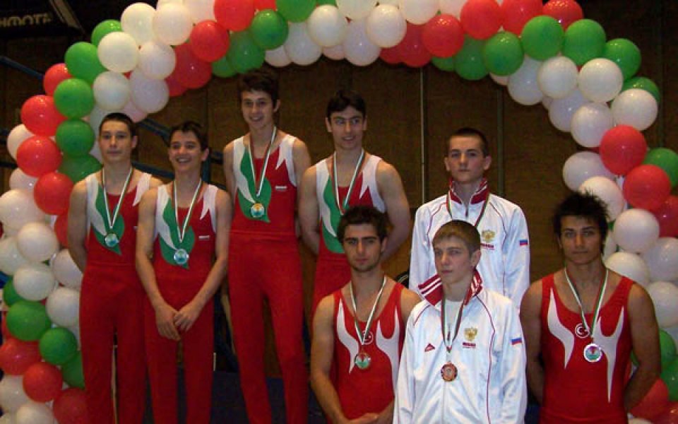 Силно българско участие на международен турнир по батут и акробатика