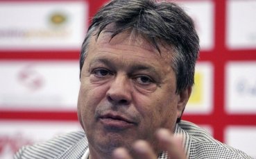 Чиликов и Караджинов с нов треньор в Китай