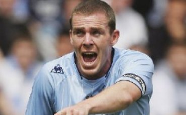 Хюз очаква крайното решение на Дън