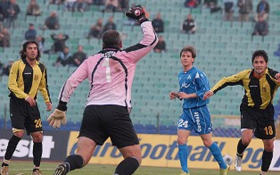 Лилчо Арсов си тръгна, още двама не искат в Ботев