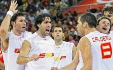 Световният шампион Испания се класира за полуфиналите