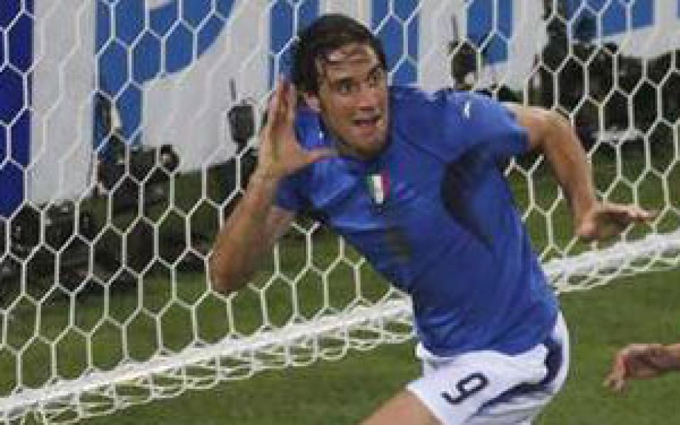 Лука Тони: Искам да приключа с футбола в Италия